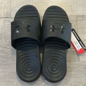 NWT Men’s Under Armour Slides, Size 9